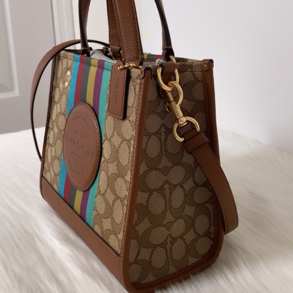 NWT💃Coach Dempsey Tote 22 In Signature Jacquard With Stripe And Coach Patch - Picture 9 of 13